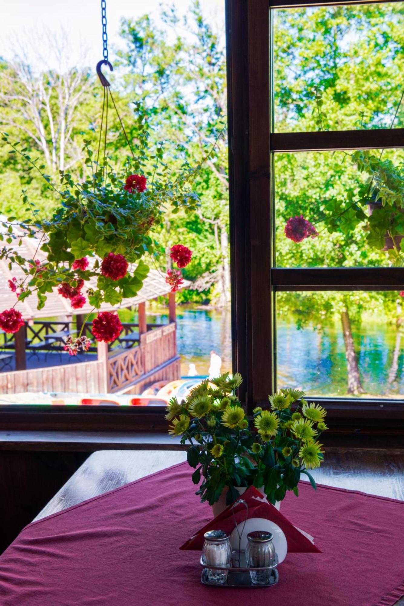 Karczma Zacisze Bed & Breakfast Krutyń Exterior foto