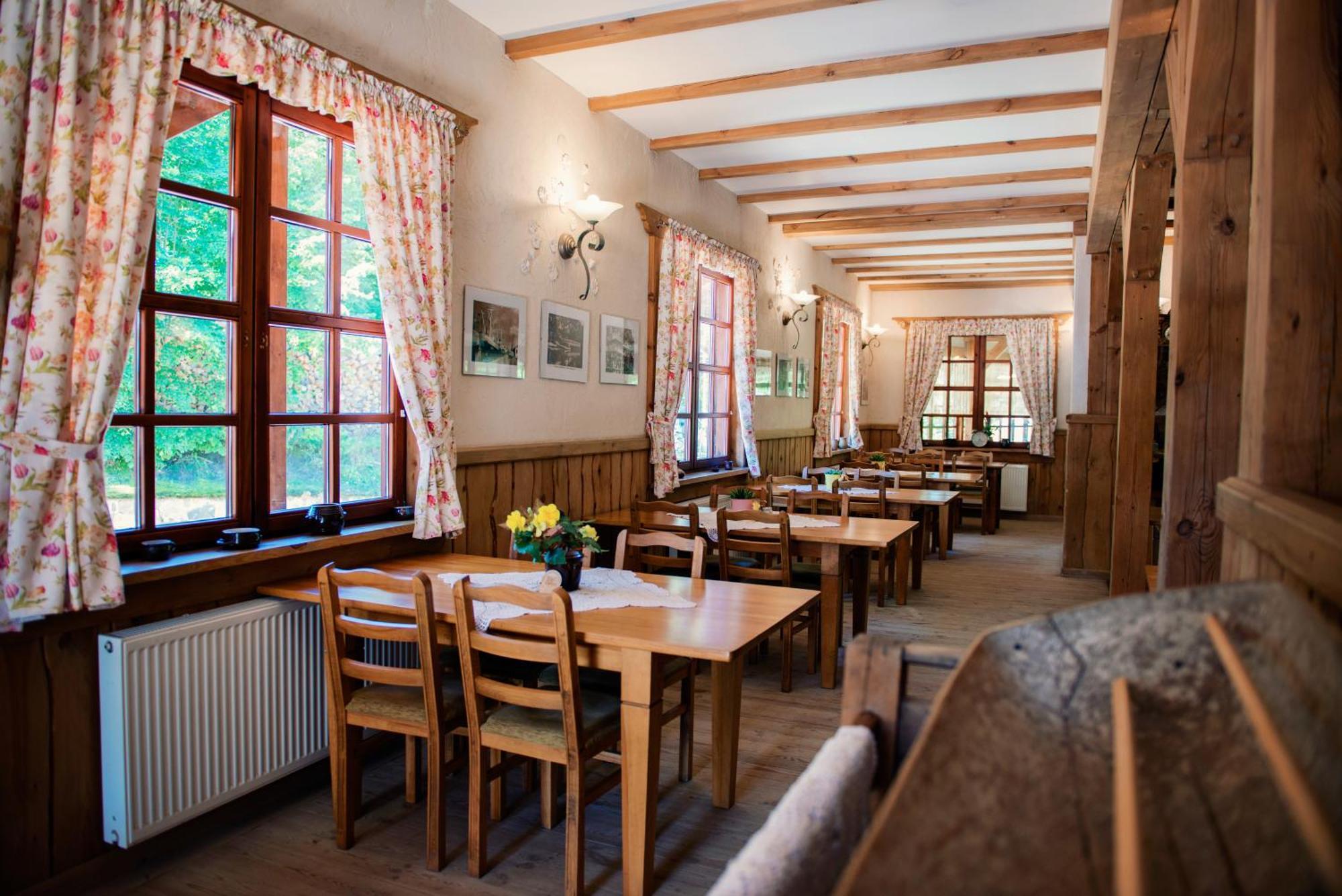 Karczma Zacisze Bed & Breakfast Krutyń Exterior foto